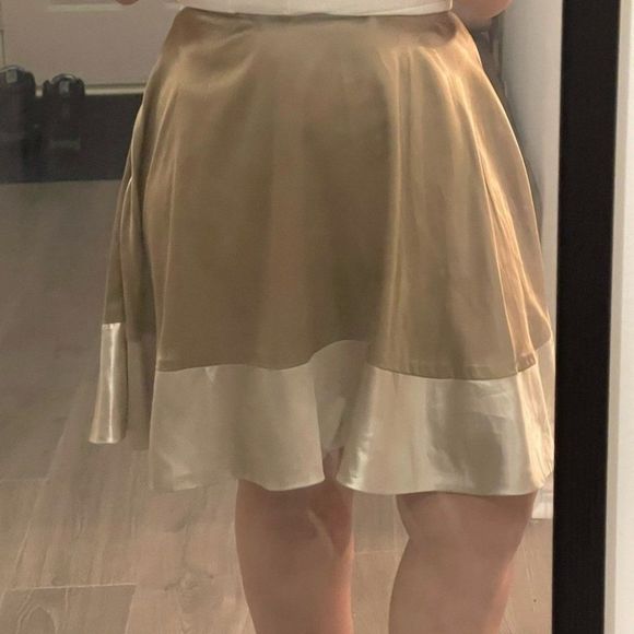 Satin golden skirt - Picture 4 of 7